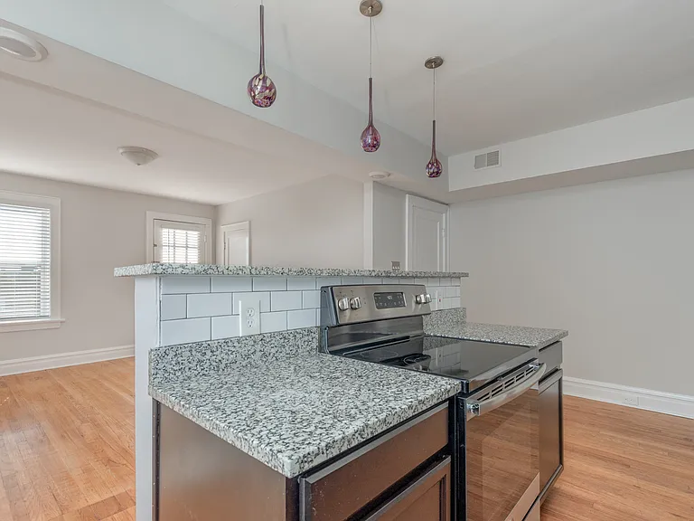 1555 Tamm Ave #B — Photo 11