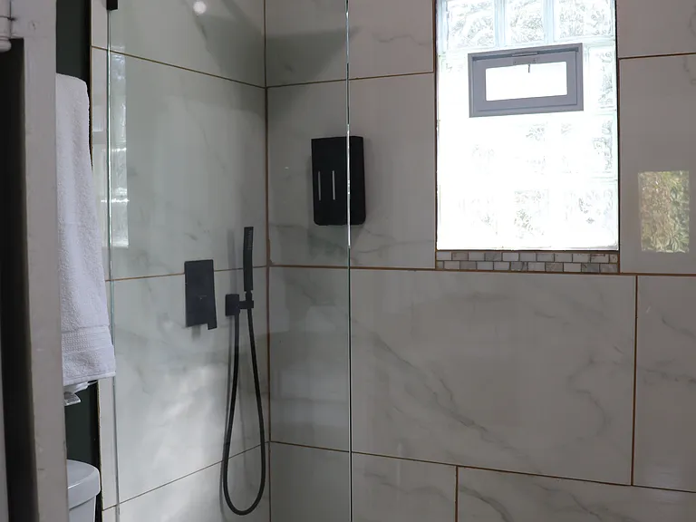 319 E Willamette Ave — Photo 14
