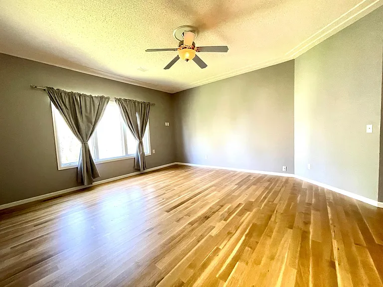 640 S Park Ct — Photo 16