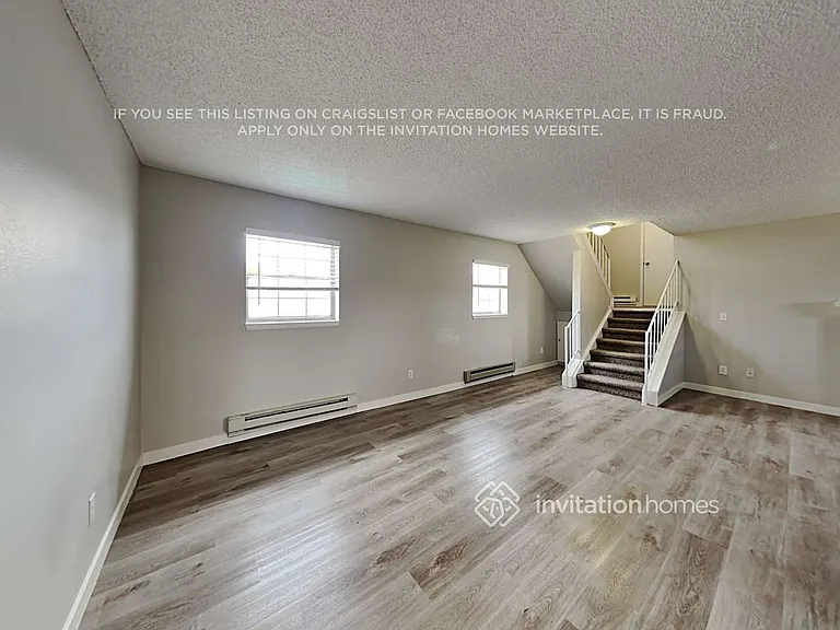 18339 E Iowa Dr — Photo 9
