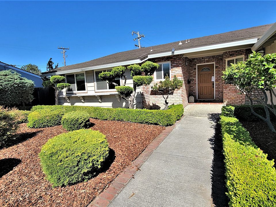 1st image of 220 Carbonera Ave