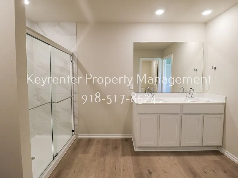 15610 S 75th East Ave — Photo 39