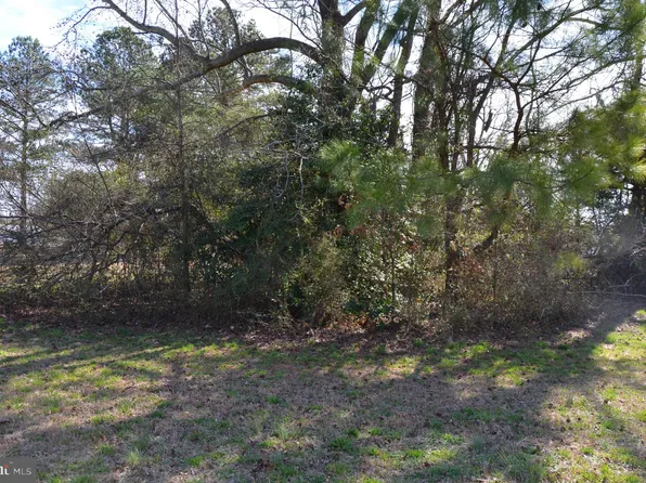 72 Merganser St, Montross, VA 22520