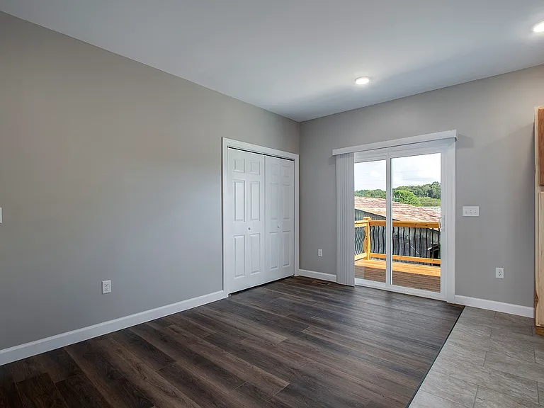 217 Kenneth St — Photo 30