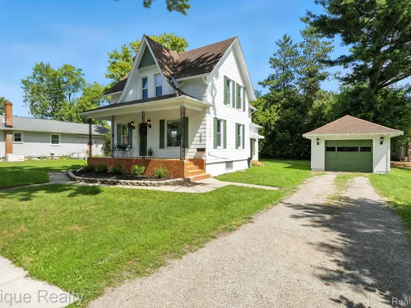 304 Jones St, Yale, MI 48097