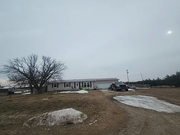 5680 E Grass Lake Rd, Clare, MI 48617