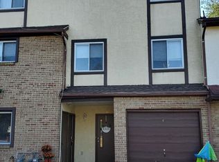 4 Buttonwood Rd, Voorhees, NJ 08043