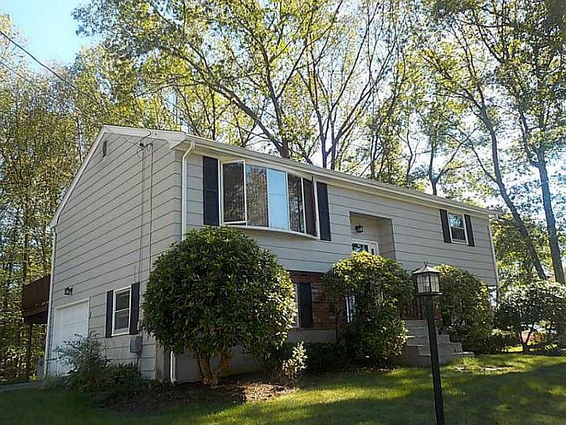 1st image of 25 Cynthia Dr