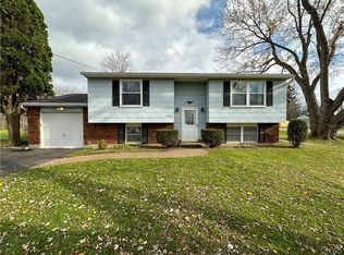 7922 Appleton Rd, Cicero, NY 13039