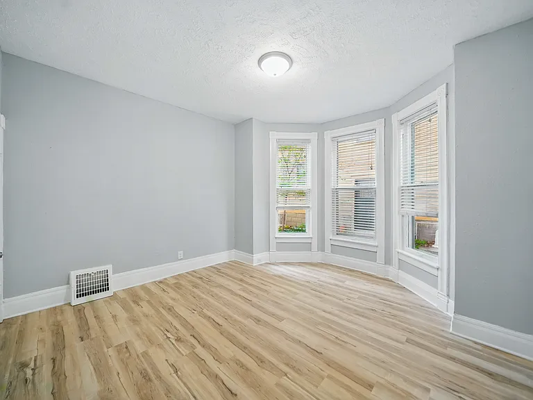 1900 Euclid Ave #1 — Photo 14