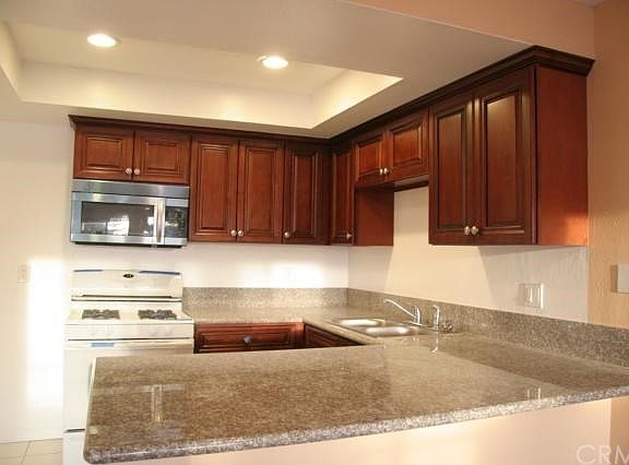 4th image of 6862 Homer St