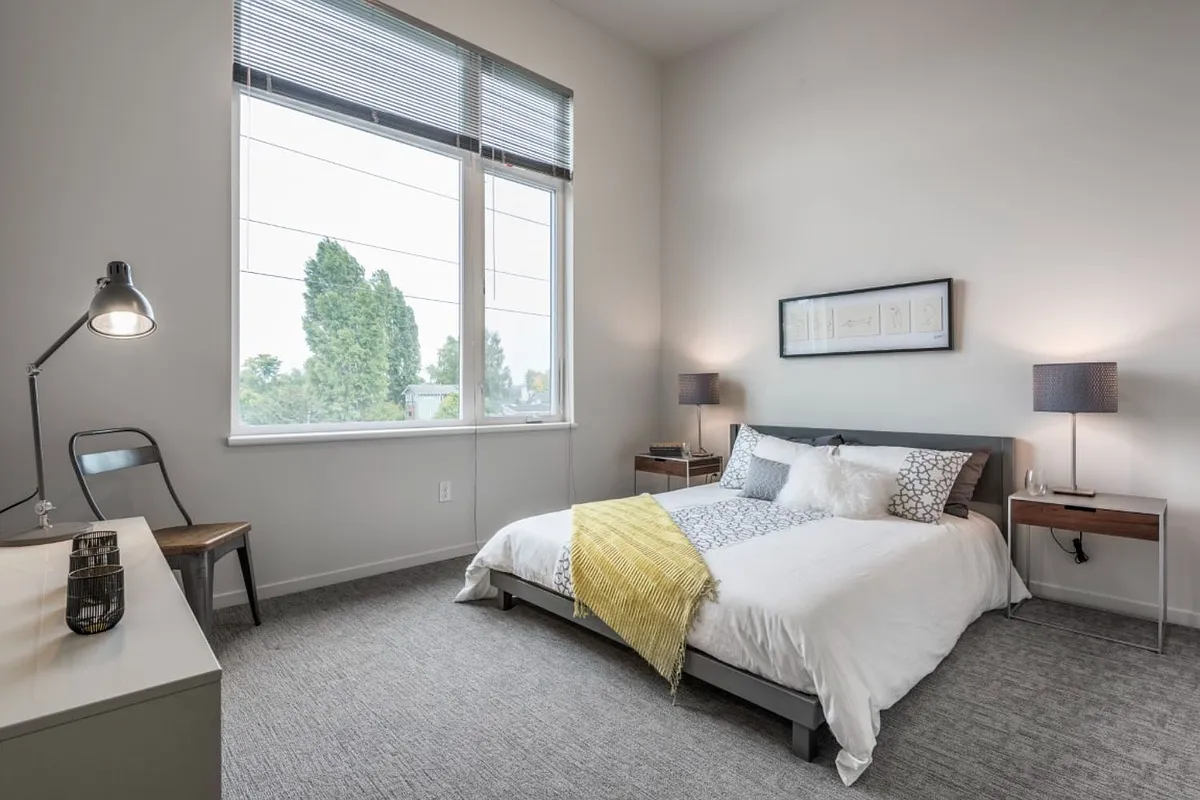 Building Photo - Janus Apartments