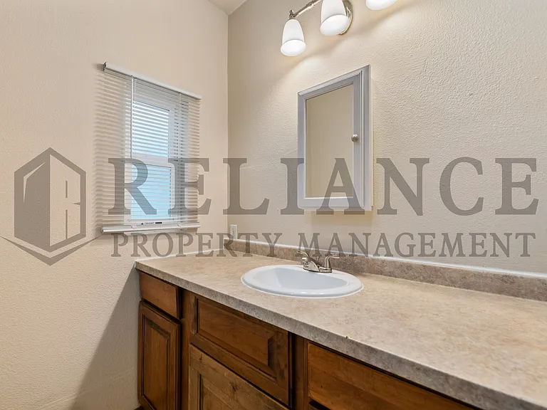 1405 S Ida St — Photo 9