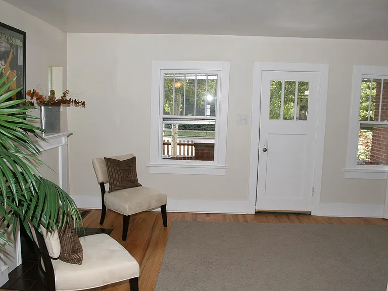 1202 Garfield St — Photo 9