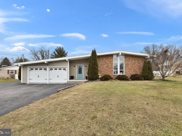 2155 Herman Dr, York, PA 17408