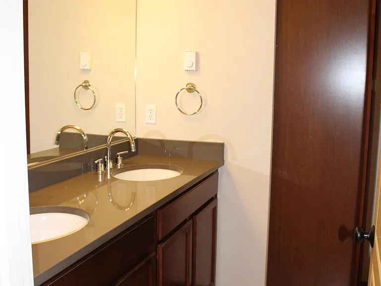 5013 Sand Point Pl NE #B — Photo 9