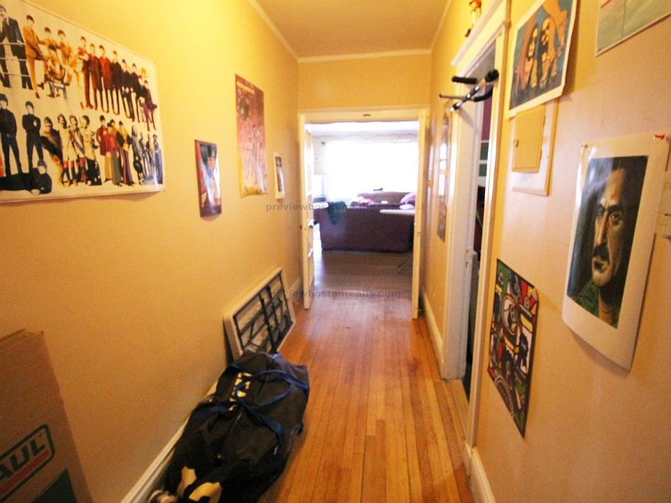 2nd image of 1653 Commonwealth Ave #124