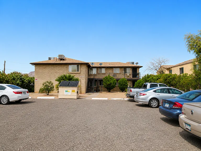 2010 E Sweetwater Ave._SP&Family LLC — Photo 4