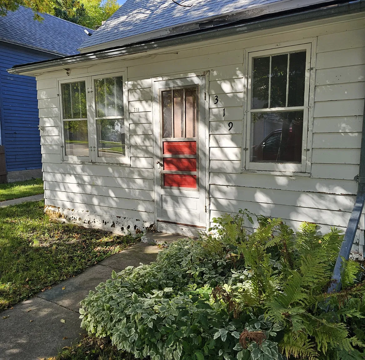 319 Harris Avenue South - 1 — Photo 1