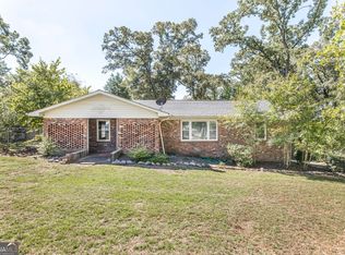 233 Sunset Dr, Warner Robins, GA 31088