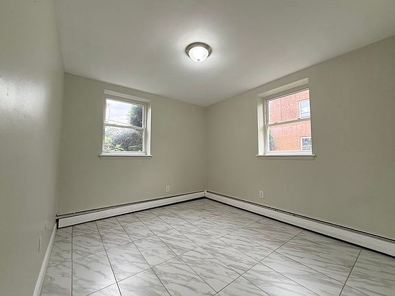 5th image of 112 Lincoln Ave #6