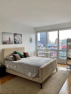 5th image of 350 W 42nd St APT 36F