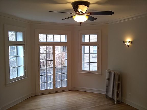 3rd image of 4520 N Wolcott Ave APT 1B