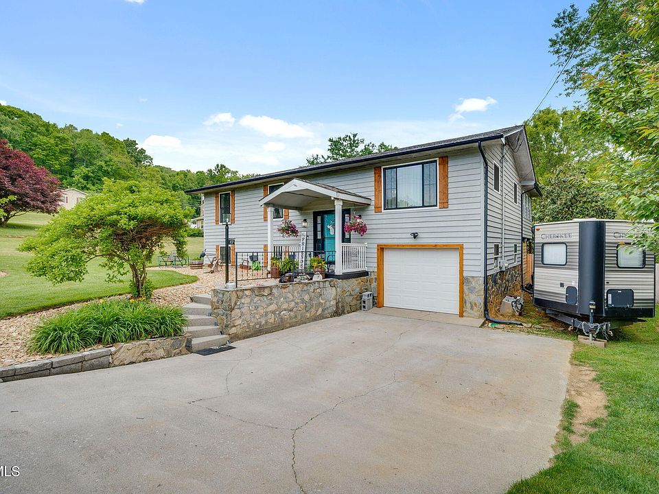 1st image of 107 Summerview Ct
