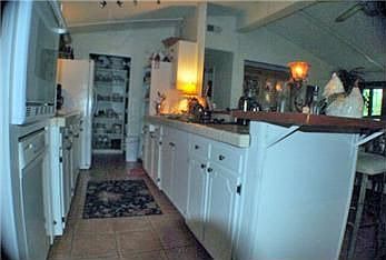 5th image of 285 Selkirk Dr