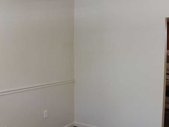 3rd image of 630 Frontage Rd APT 5