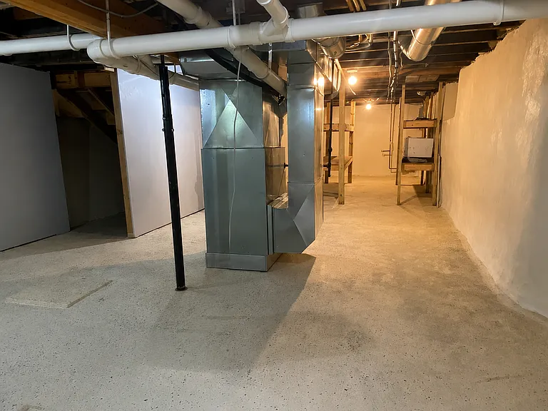 1310 Eastern Ave — Photo 20