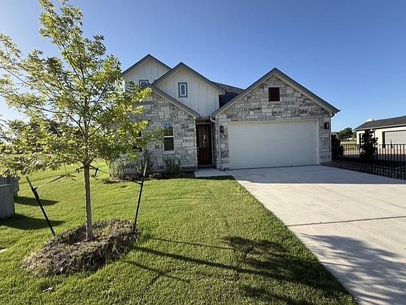 2nd image of 107 Preston Trail