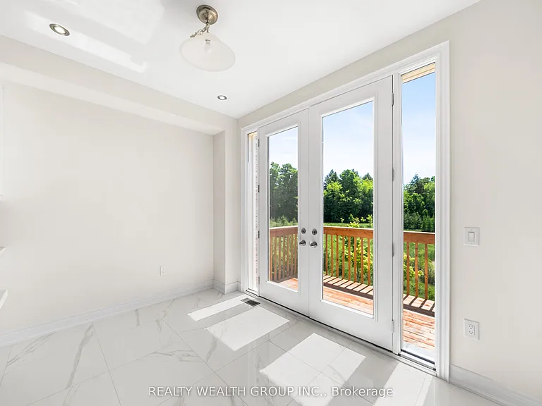 261 Seaview Hts — Photo 12