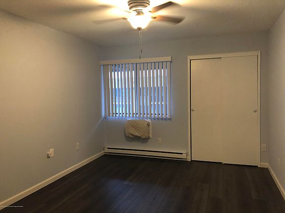 4th image of 330 Shore Dr APT F-10