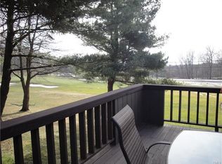 605 Cherokee Ln #A, Stratford, CT 06614