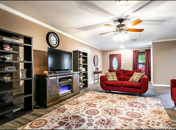3rd image of 1164 Rivercrest Dr