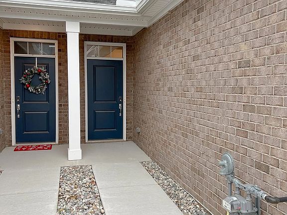 3rd image of 8678 Pioneer St