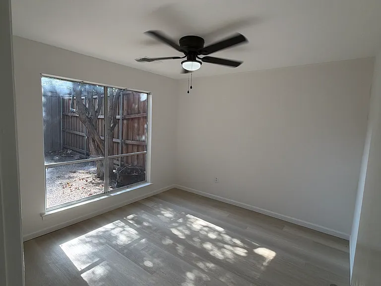 7038 Briarmeadow Dr — Photo 18