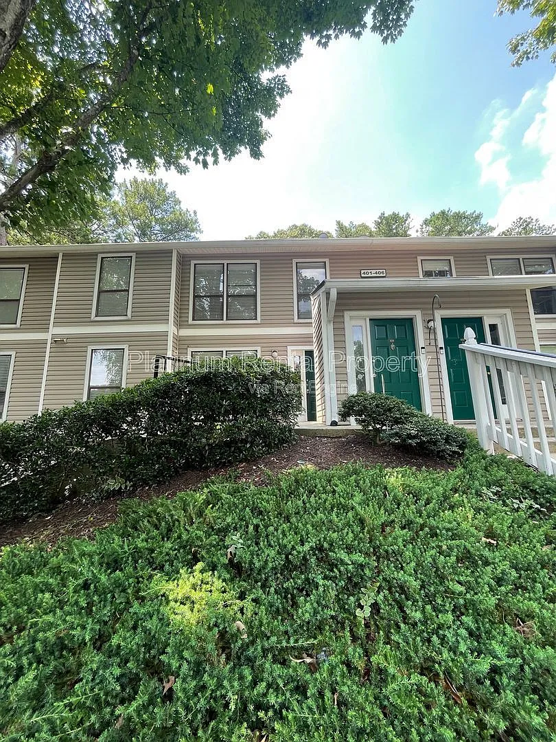 2 bed, 2.0 bath, 1529 sqft, $1,595 — Photo 2
