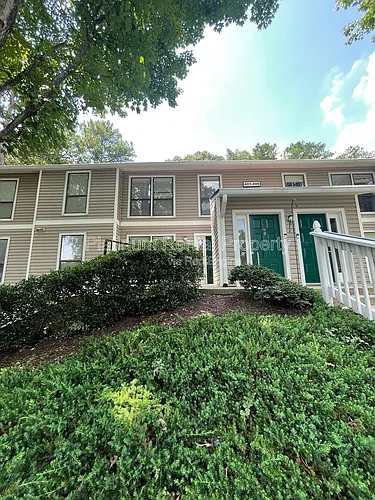 402 Wynnes Ridge Cir SE Photo 1
