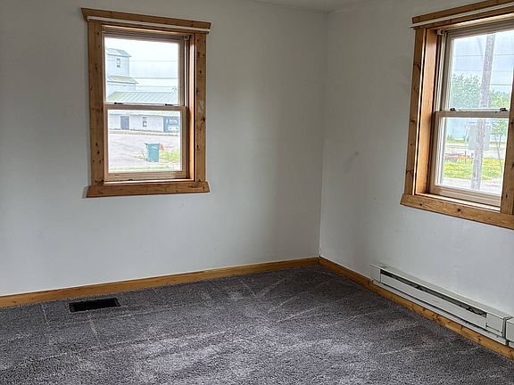 5th image of 127 W Frederick St Unit B