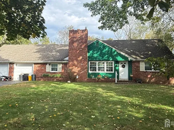 942 Old York Rd, Hightstown, NJ 08520