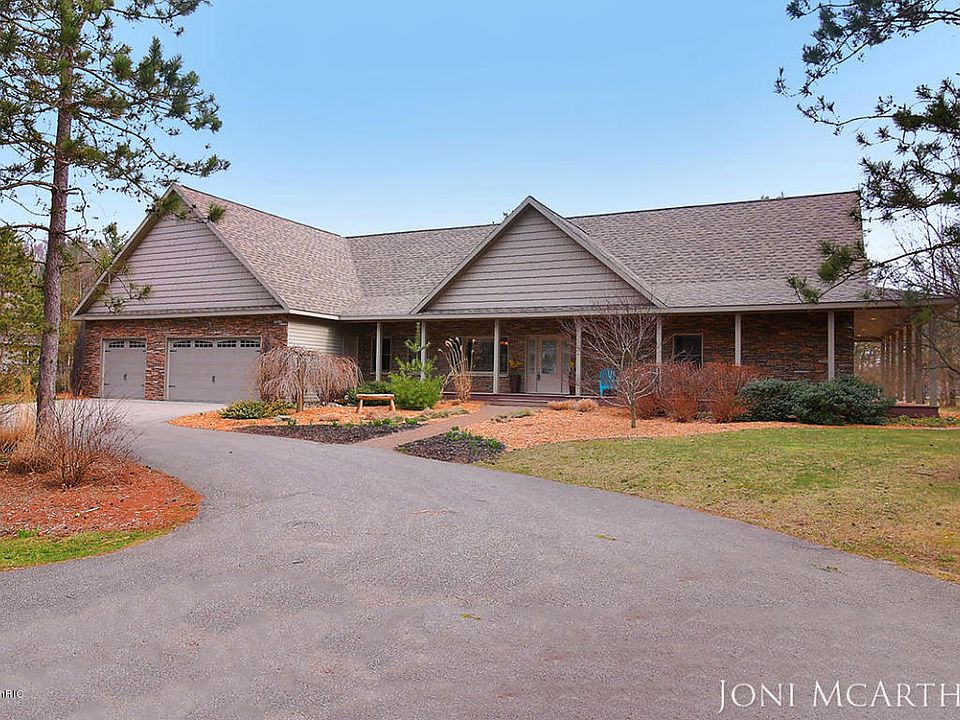 1st image of 13033 Bowen Lake Dr NE