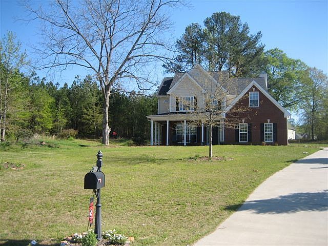2nd image of 391 Arbor Ct SW