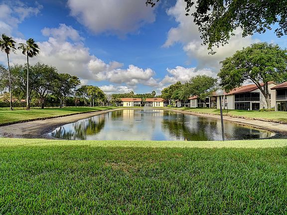 Home For Sale In Palm Chase Lakes