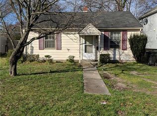 9 Knox Pl, Hampton, VA 23669