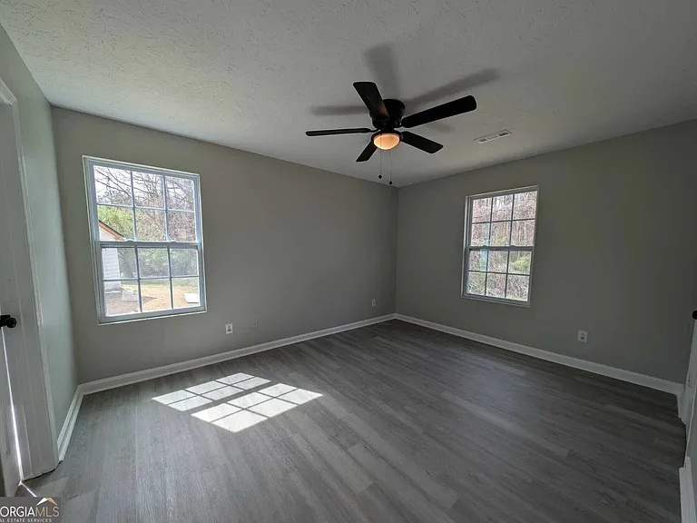 136 Tuscany Ln — Photo 5