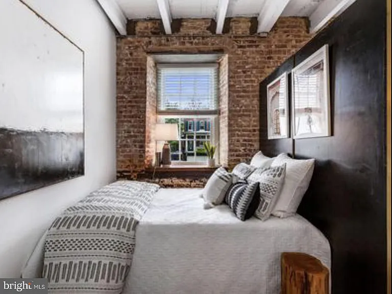 515 N Washington St #203 — Photo 7