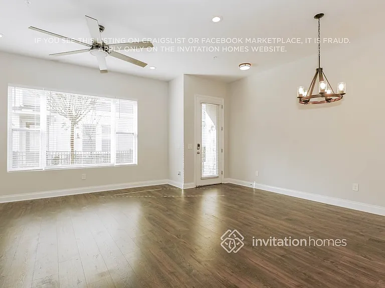 1233 Chittamwood Ct — Photo 5
