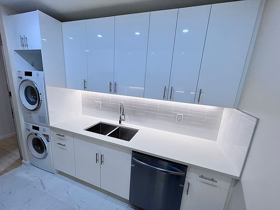 5th image of 247 Wadsworth Ave APT 6S